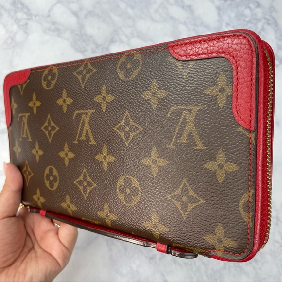 Louis Vuitton Cerise Daily Organizer with insert (2 pieces) - Picture 7 of 16